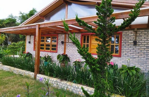 Vitoria da Conquista House | Sitio com jaccuzi, fogão a lenha