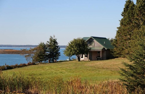 Eastport House | Sitting on the edge of Cobscook Bay at Rossport by the Sea