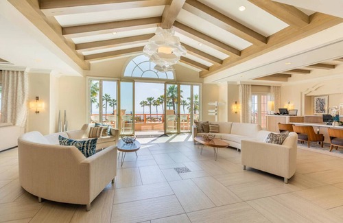 Newport Coast Resort | Situated on a majestic bluff overlooking Laguna Beach and the Pacific Ocean