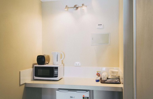 Albany Hotel | Six Degrees Motel