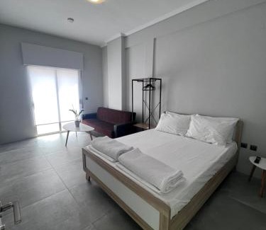 Xanthi Apartment | six2point
