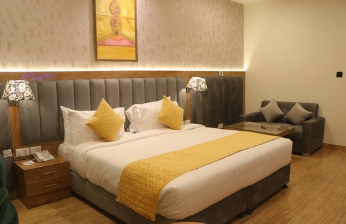 Noida Hotel | SK Premium Park at World Square Mall