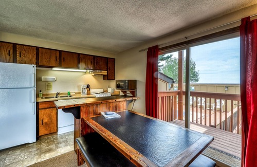 Boise Condo | Ski-in/ski-out of this functional condo- near lifts