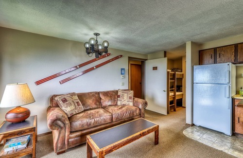 Boise Condo | Ski-in/ski-out of this functional condo- near lifts