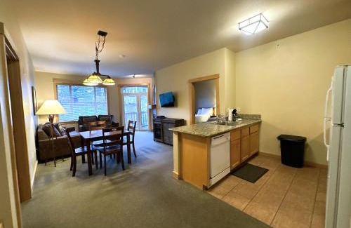 Mammoth Lakes House | Ski-in/Ski-out with views at Sunstone