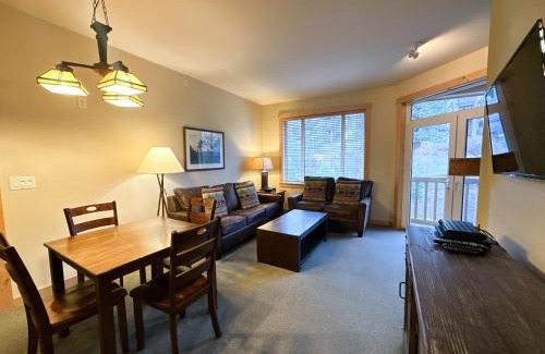 Mammoth Lakes House | Ski-in/Ski-out with views at Sunstone