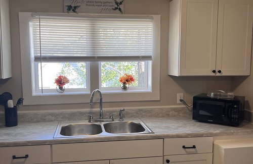 Rockingham Apartment | Skipper 3- Charming 1-bedroom apartment in Rockingham with WiFi, AC