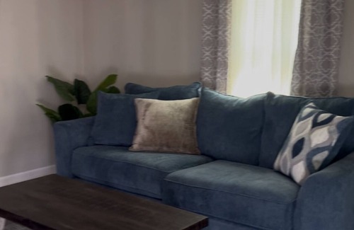 Rockingham Apartment | Skipper 3- Charming 1-bedroom apartment in Rockingham with WiFi, AC