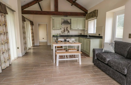 Lancaster Cottage | SKIPPER, pet friendly, with a garden in Lancaster