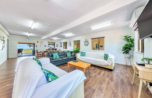 Dundee Beach House | Skippers at Dundee