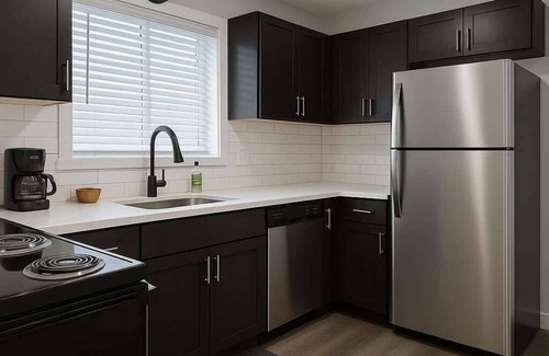 Skokie Apartment | Skokie Gem - 1BR on Davis St!
