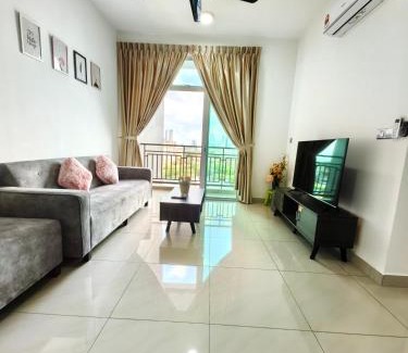 Central District Apartment | SKS Larkin Stadium Larkin Terminal Bus Town Area JB City