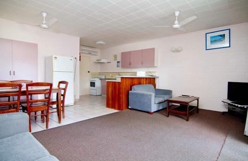 Bowen Apartment | Sky View Units