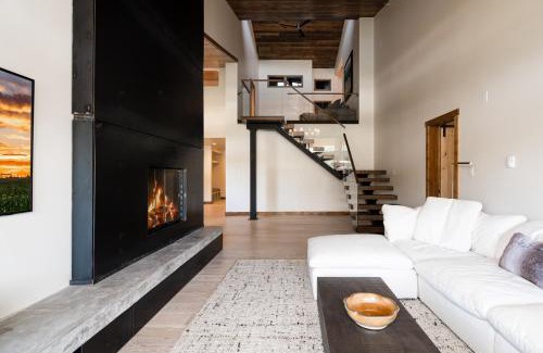 Big Sky House | Skycrest Penthouse 1733