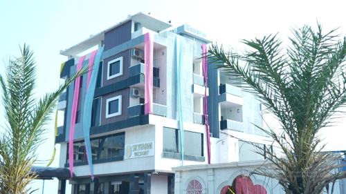 Gwalior Hotel | Skyfarm Resort