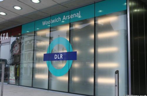 Woolwich Apartment | Skyline Haven - Modern 2B, Parking, Wifi & 4kTV