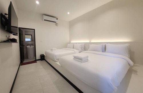 Racha Thewa Resort | Skyline Resort