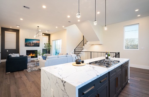 Washington Ave./ Memorial Park House | Skyline View Retreat: 4-Story Luxury Near Downtown