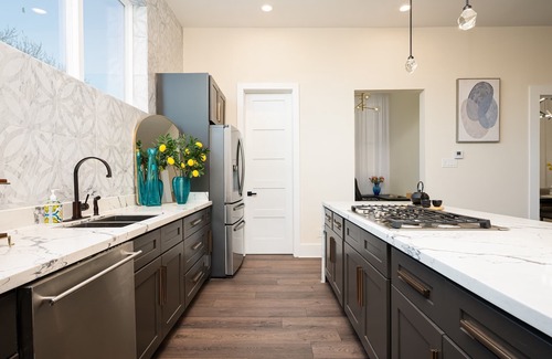 Washington Ave./ Memorial Park House | Skyline View Retreat: 4-Story Luxury Near Downtown