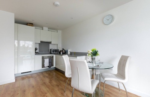 Grange Apartment | Skyvillion - 1Bed Enfield Flat w/Balcony+Parking