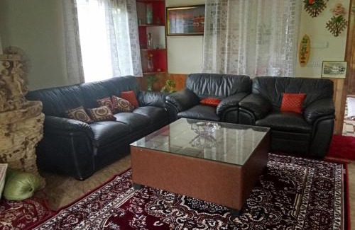 Burwa Villa | Skyway Apple orchard