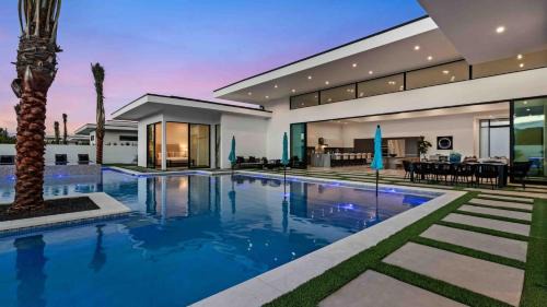 Indio House | Sleeps 28 2 Luxe Villas w Pickleball Court Bravo Villas Dorado by AvantStay