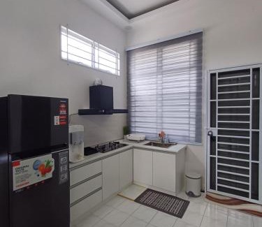 Pusat Komersil Lee Ling House | SL1 Home Matang