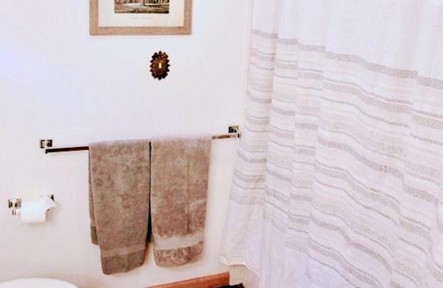 Camp Nelson House | Slate Mountain View Hot Tub Sequoias Trail of 100 Giants River EV