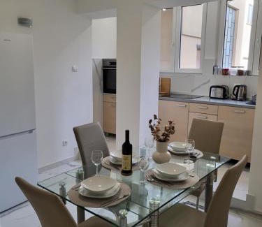 Vracar Apartment | Slavija Lux! 2 Bedroom Apartment city center