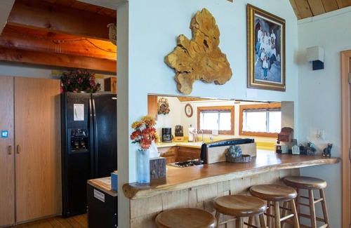Running Springs Cabin | Sledding hills, amazing views, game room, Ski & Sky Park min away, park 10 cars