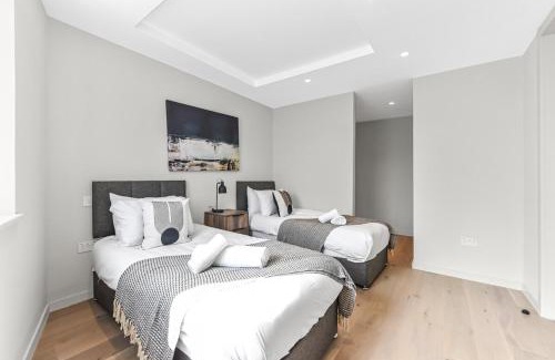 Kensal Green Apartment | Sleek and Modern 4BR Ultimate London Getaway