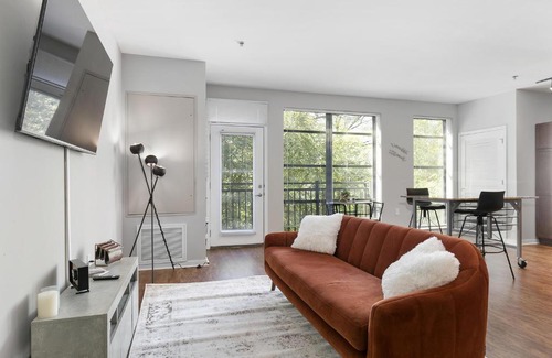 DeBaliviere Place Apartment | Sleek & Modern 1bd Apt