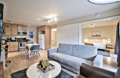 University South Apartment | Sleek Palo Alto 1BR w/A/C & W/D, nr Restaurants, by Blueground