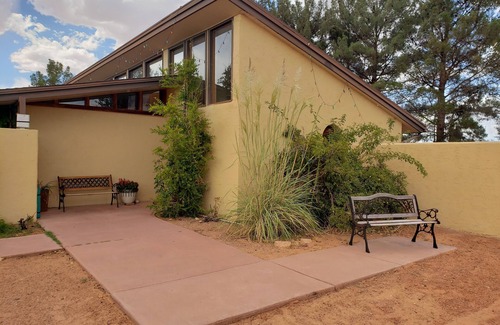Page Apartment | Sleep, Dance, Relax, Enjoy Unique Studio