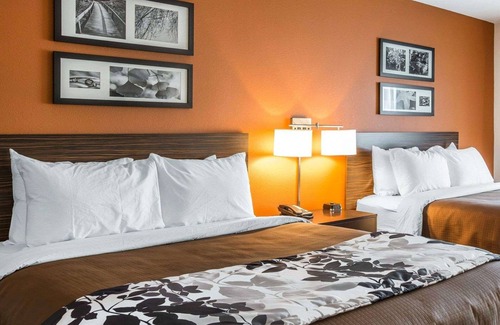 Emerson Hotel | Sleep Inn Cartersville - Emerson Lake Point