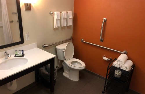 Emerson Hotel | Sleep Inn Cartersville - Emerson Lake Point