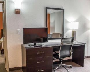 Pine Forest Hotel | Sleep Inn & Suites Spring Lake - Fayetteville near Fort Bragg