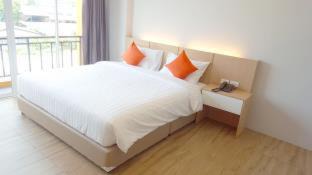 Fang Hotel | Sleeping Tree Hotel