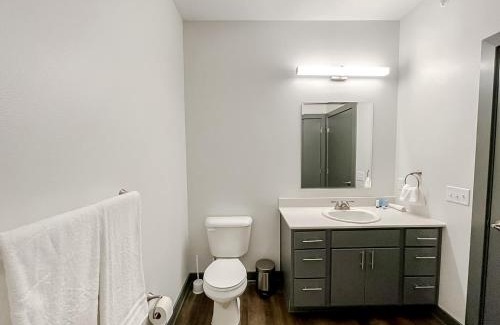 Des Moines Apartment | Sleepover 1BD 1BA Des Moines Apartments