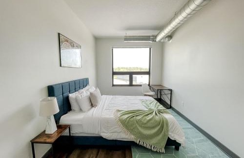 Des Moines Apartment | Sleepover 1BD 1BA Des Moines Apartments