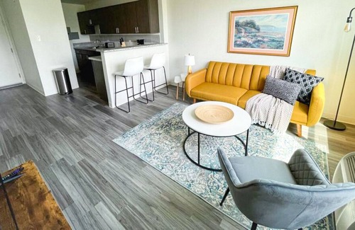 Walnut Hills Apartment | Sleepover: Bright 1BD/1BA + Gym - Downtown Cincinnati