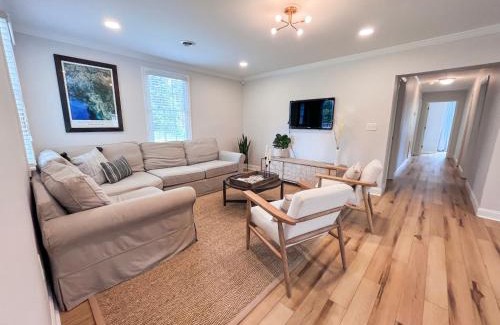Northwest Quadrant House | Sleeps 10! Minutes to Parris Island & Downtown