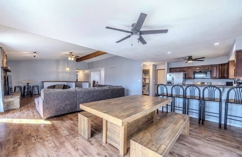 Lake Ozark House | Sleeps 27! Large Parties Welcome! Next to Shady Gators!