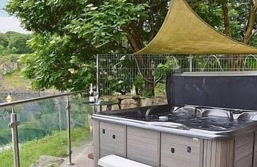 Capernwray Cottage | sleeps 6 Contemporary, Grass Roofed Stone Cottage Hot Tub, Children/pets welcome