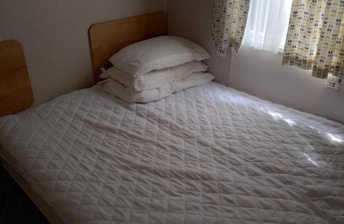 Weymouth House | Sleeps 6 Pets Allowed & Free Parking