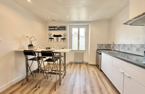 Ferrieres-en-Brie Apartment | Sleeps 9, 10 minutes from Disneyland Paris