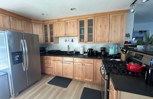 Tahoe Paradise House | Sleeps 9 - 15 min to Sierra at Tahoe COH0957