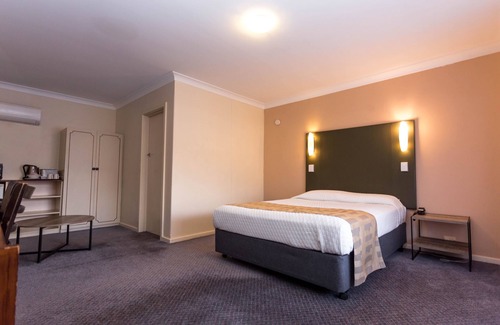 Centennial Park Hotel | Sleepwell Motel