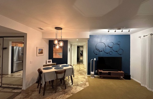 Racquet Club Estates Condo | Slice of Paradise