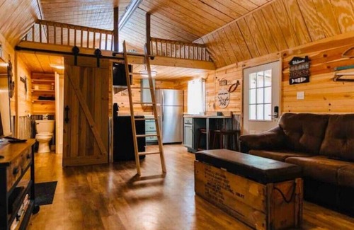 Belle Mina House | Slice of Smith A Rustic Smith Lake Experience!
